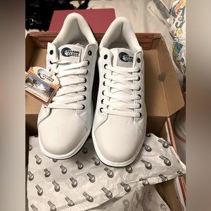 NWT ISLAND SURF DARK NAVY MENS SNEAKERS